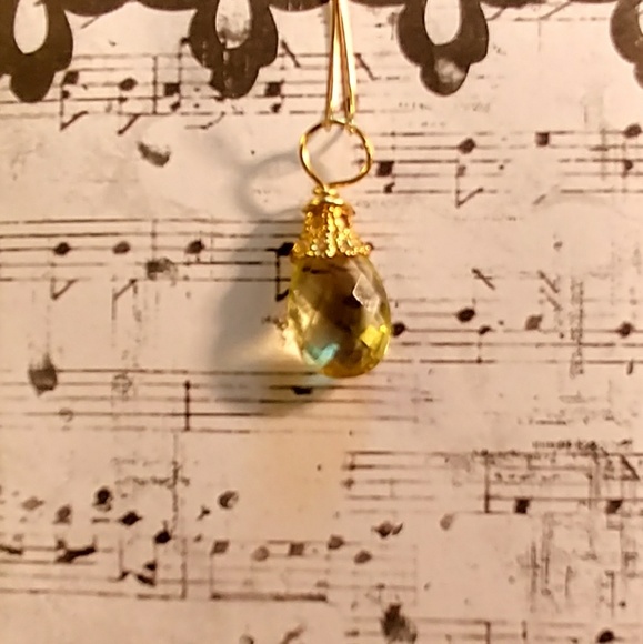 #0156 Lemon Citrine Briolette Pendant - Picture 1 of 2