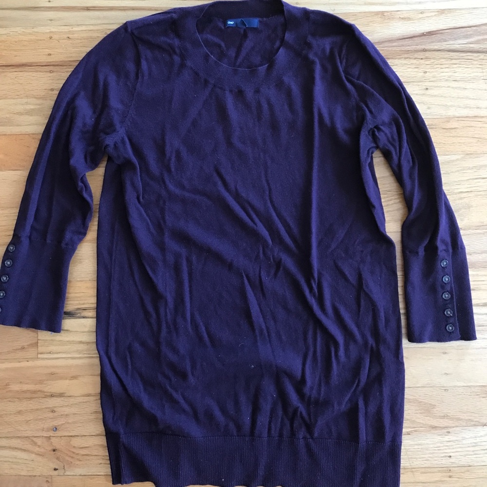 NWOT Gap Crew Neck sweater