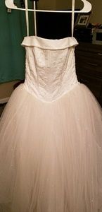Wedding gown