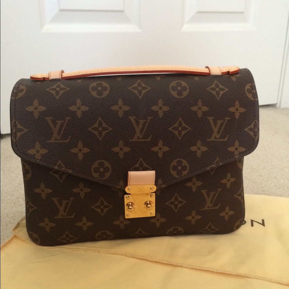 Pochette Metis