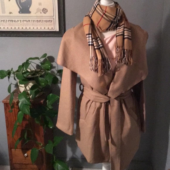🌟5 Star Classic Camel Waterfall Trench Coat - Picture 3 of 5
