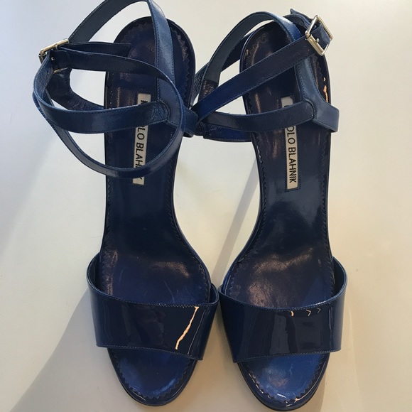 Manolo Blahnik Blue Patent Leather Sandal - Picture 2 of 4
