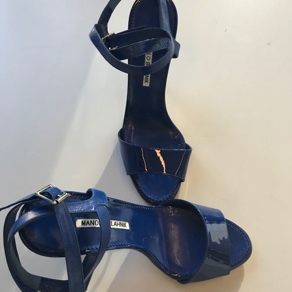 Manolo Blahnik Blue Patent Leather Sandal - Picture 3 of 4