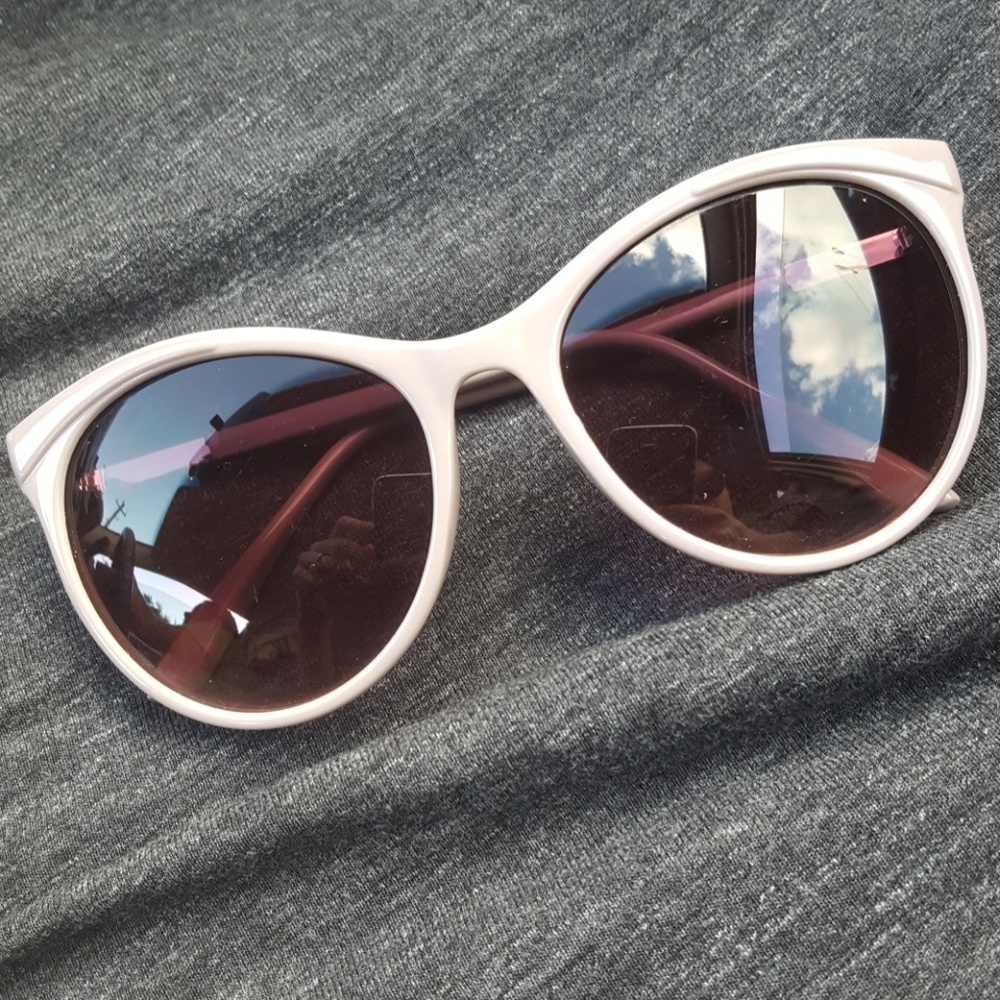 🌞 Sunglasses