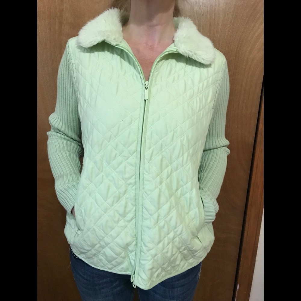 Pretty lime green sweater with fur collar