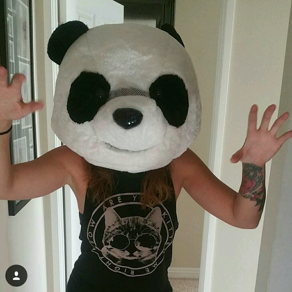 Meet your Posher, Katie beth