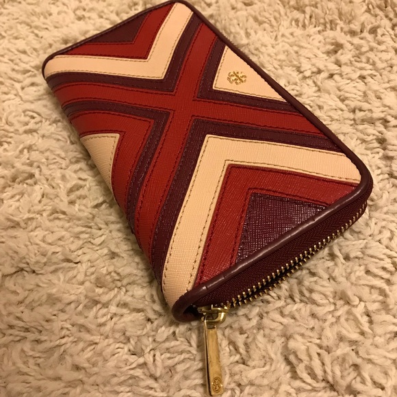 Tory Burch Leather Continental Wallet - Picture 1 of 8