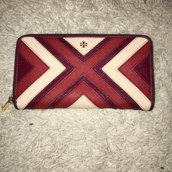 Tory Burch Leather Continental Wallet - Picture 8 of 8