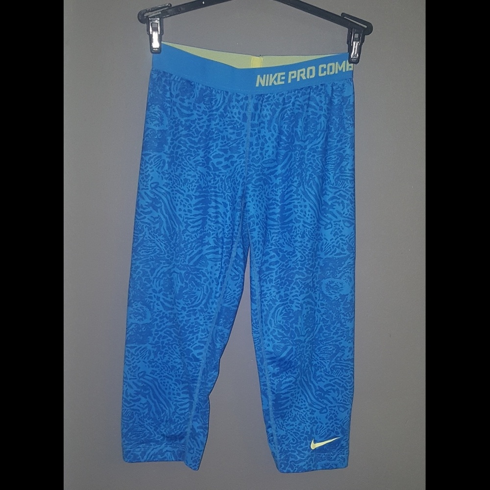 Nike drifit workout Capri leggings