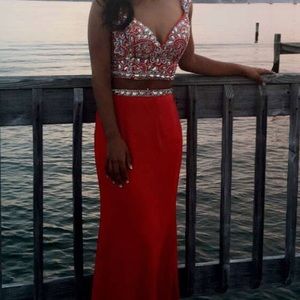 PROM/FORMAL DRESS(WORN ONCE!!!)