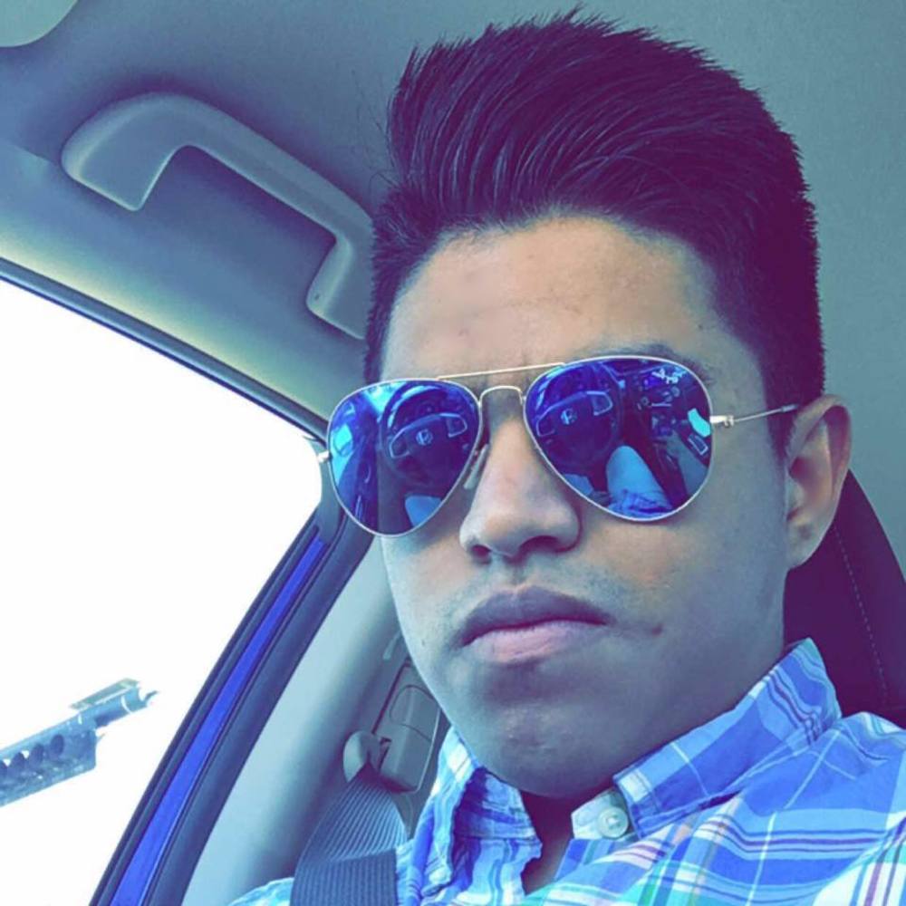 Meet your Posher, Julio