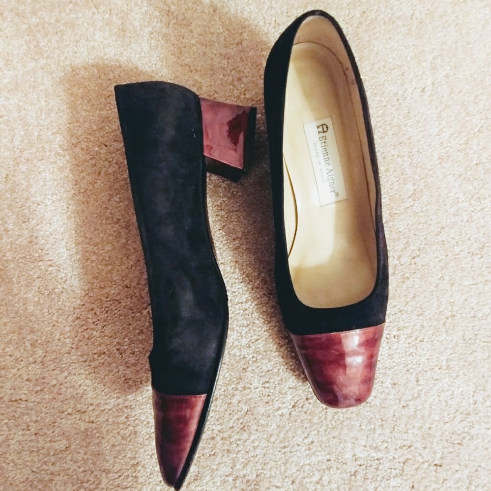 Etienne Aigner Classic Navy Suede Shoes