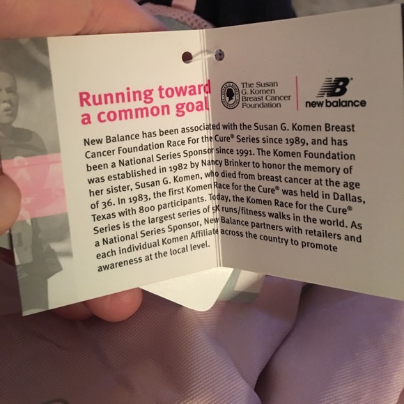 New Balance Breast Cancer Awareness Windbreaker - Picture 4 of 4