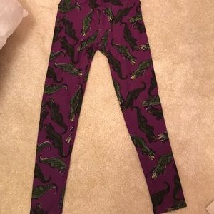 Lularoe Purple Alligator Leggings Like New OS