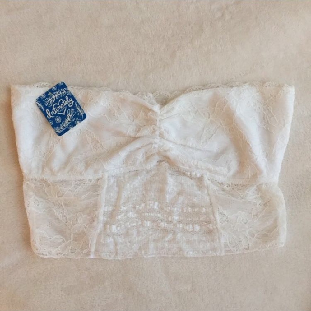 white lace bandeau
