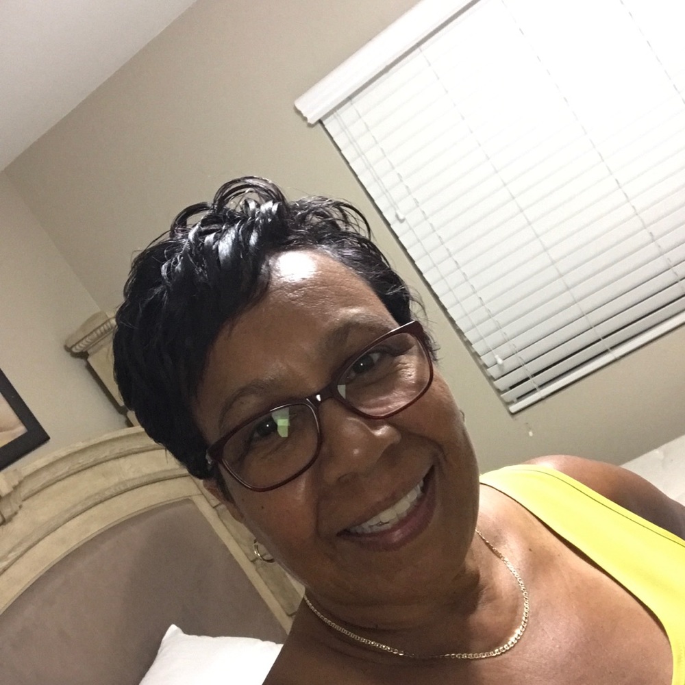 Meet your Posher, Pamela