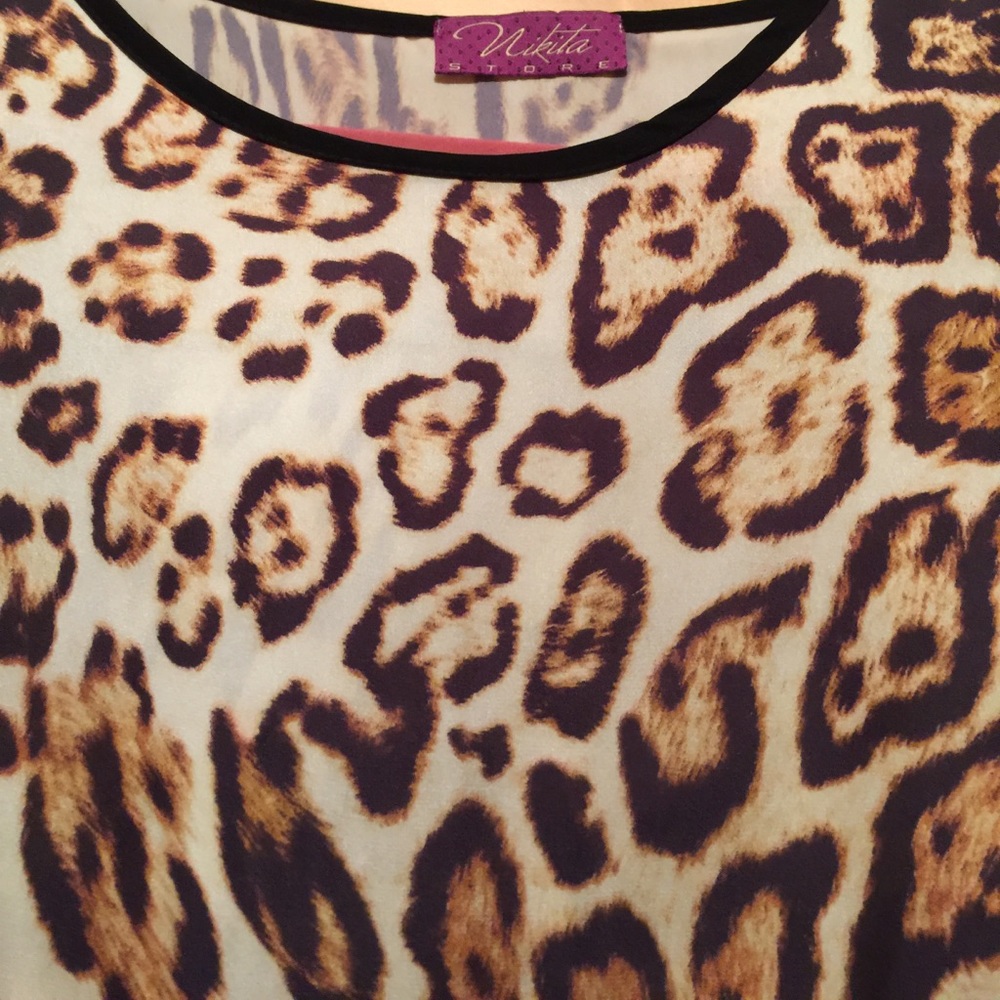 Cute top! - Picture 2 of 2
