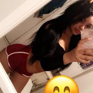 Meet your Posher, Janissa