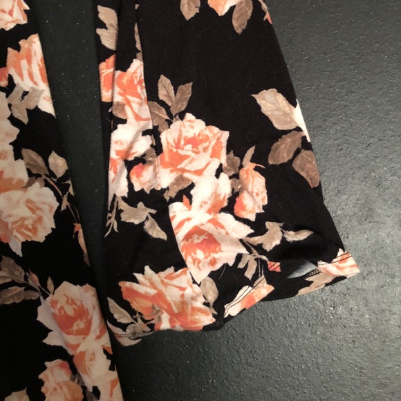 Forever 21+ floral dress - Picture 3 of 7