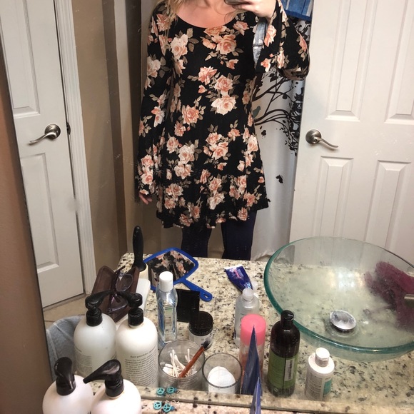 Forever 21+ floral dress - Picture 7 of 7