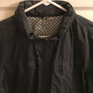 RVCA Lighweight Jacket with hood