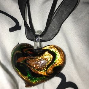 PRICE DROP💥Glass blown heart necklace/choker