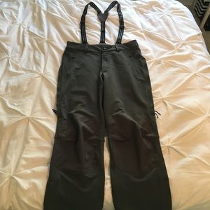 Patagonia gray men's snow pants