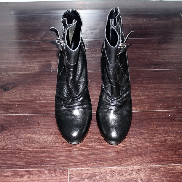 Steve Madden Black Leather Boots - Picture 6 of 7