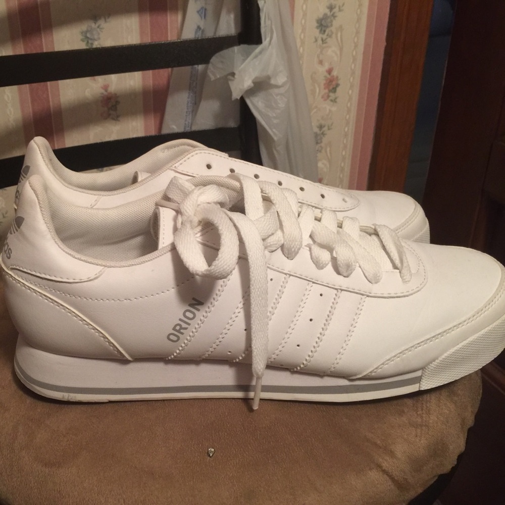 Adidas - Picture 2 of 3