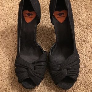 Rocket Dog women's size 10 vintage peep-toe pumps