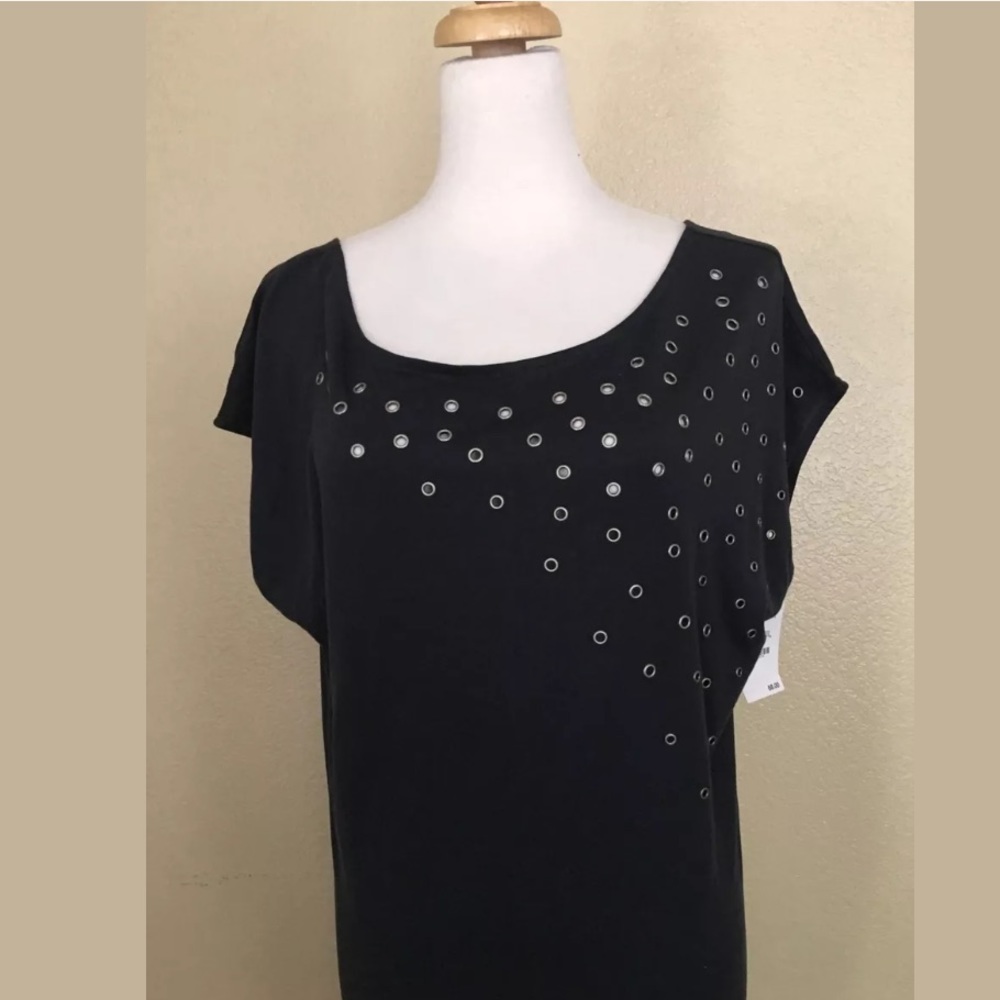 NWT Flounce Circles Cutout Tunic