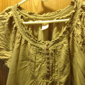 Gently Worn: Faded Glory Peasant.