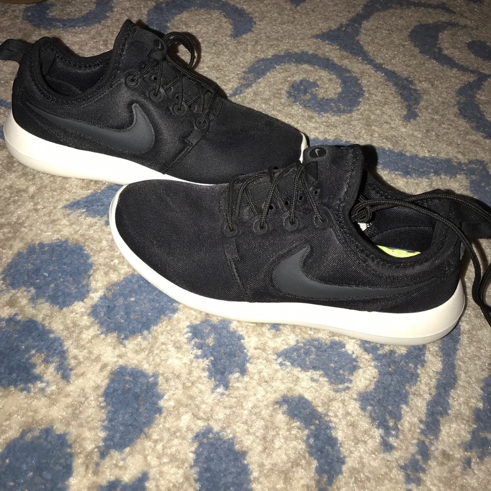 Black Nike Women’s 6.5