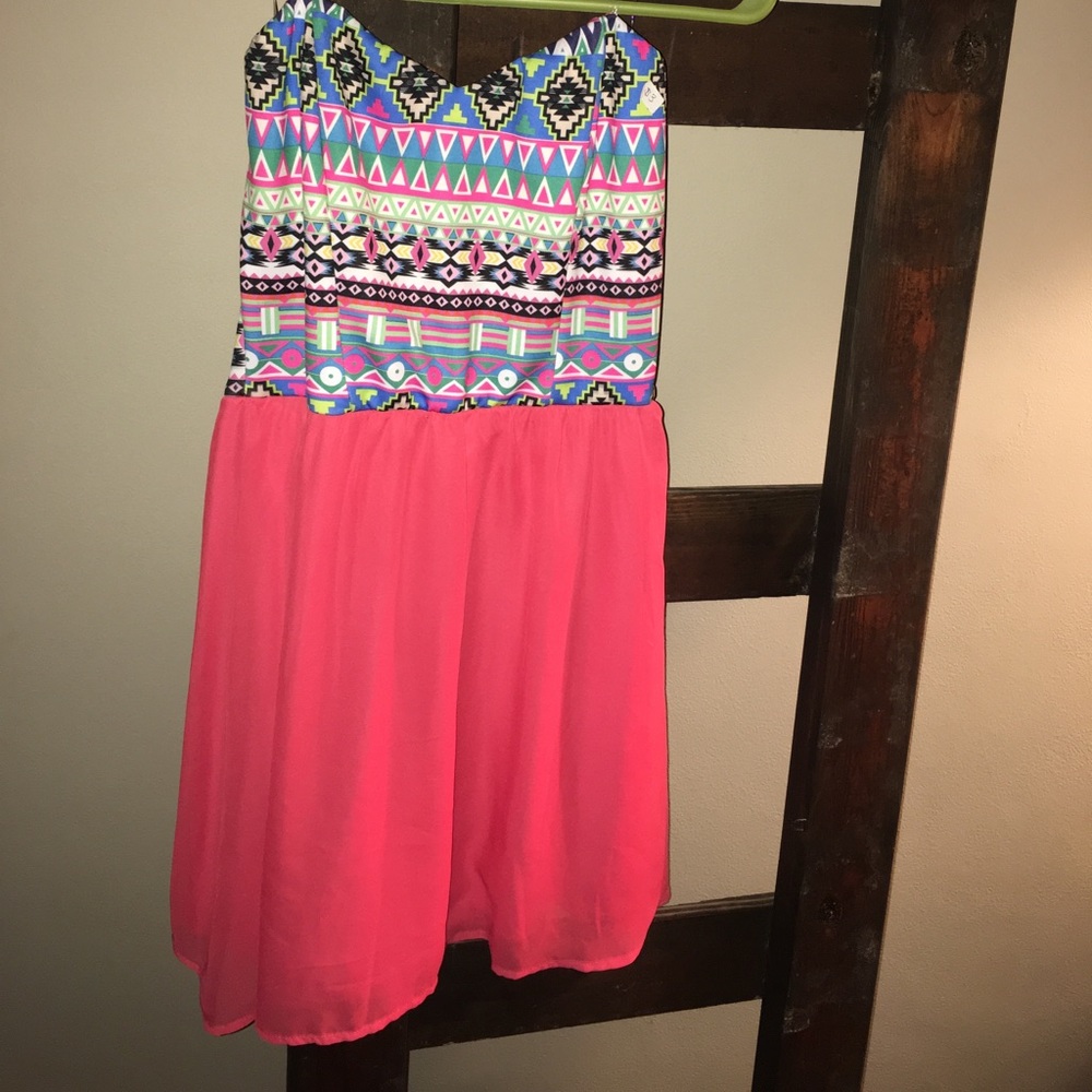 Aztec strapless dress