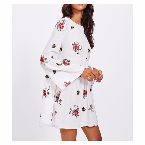 White Floral Embroidered Trumpet Sleeve Dress - Picture 4 of 4