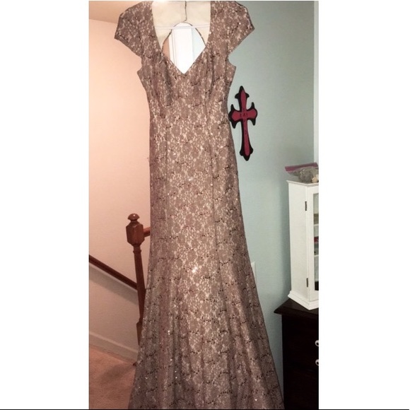 Prom Dress - Picture 2 of 4