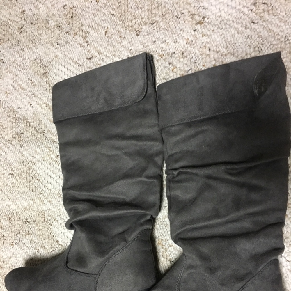 Winter boots, casual. Great for Fall 🍂🍁