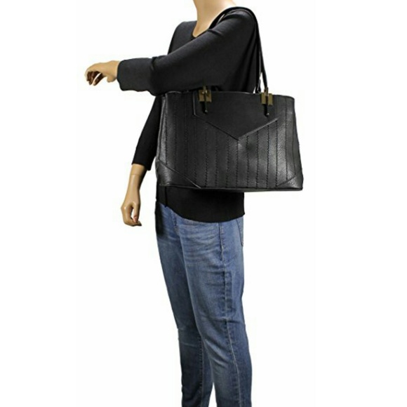 NWT! GORGEOUS HANDBAG ❤️ - Picture 6 of 6