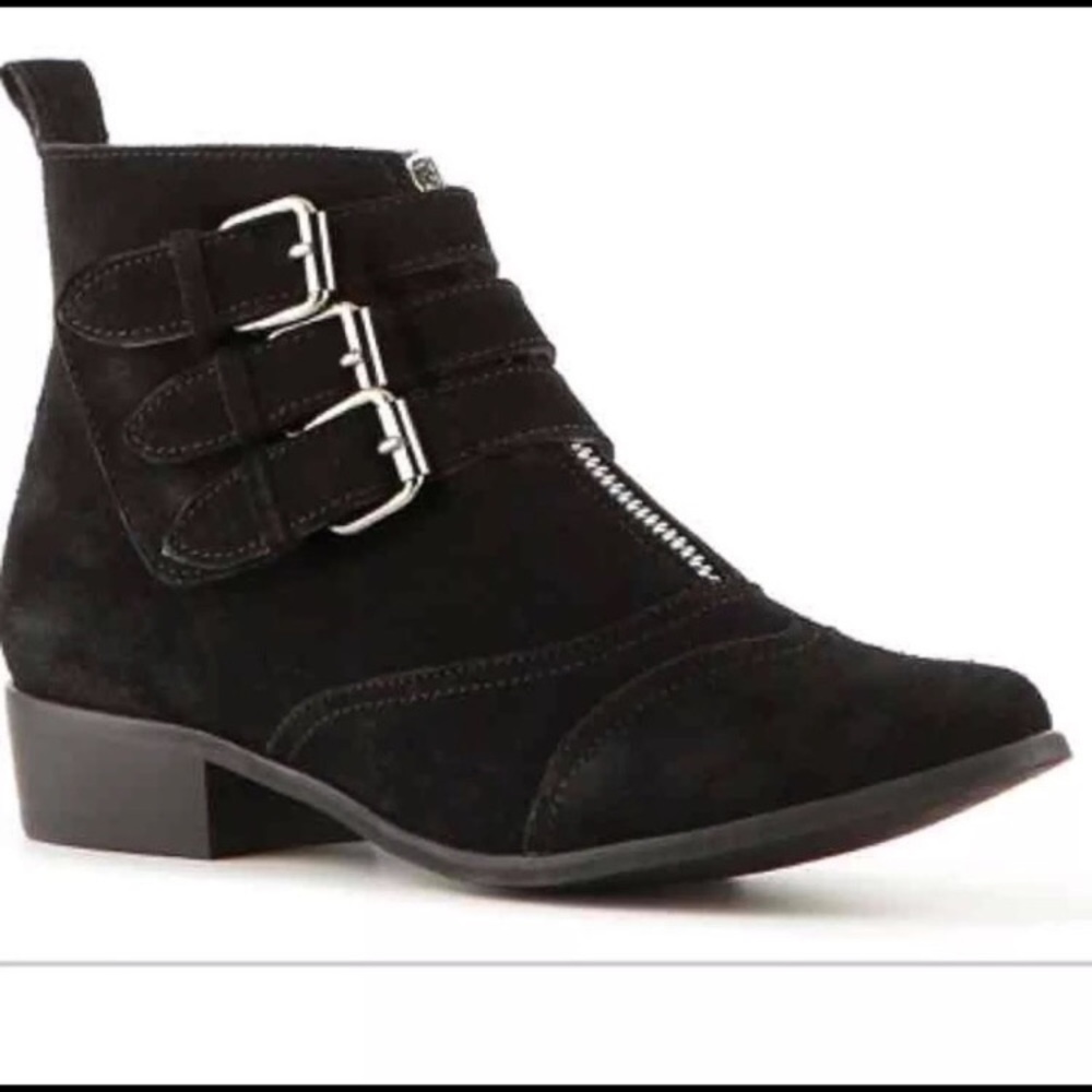 Black ankle boot