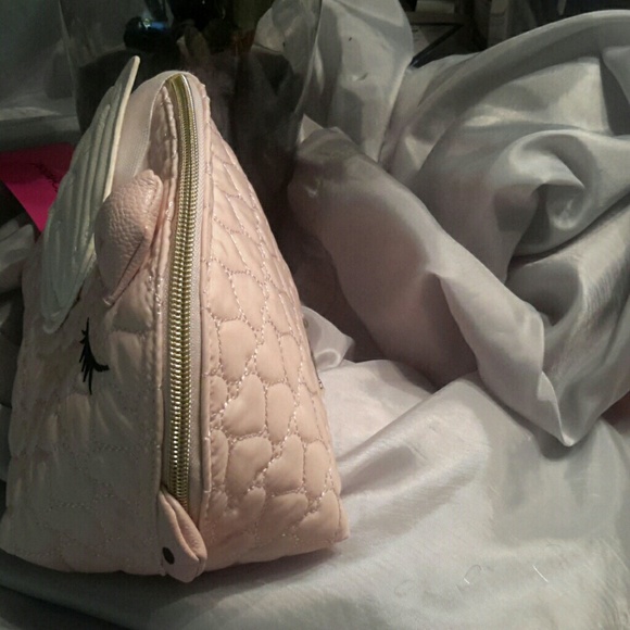 Last one Betsey Johnson flying ⭐pig cosmetic bag - Picture 3 of 7