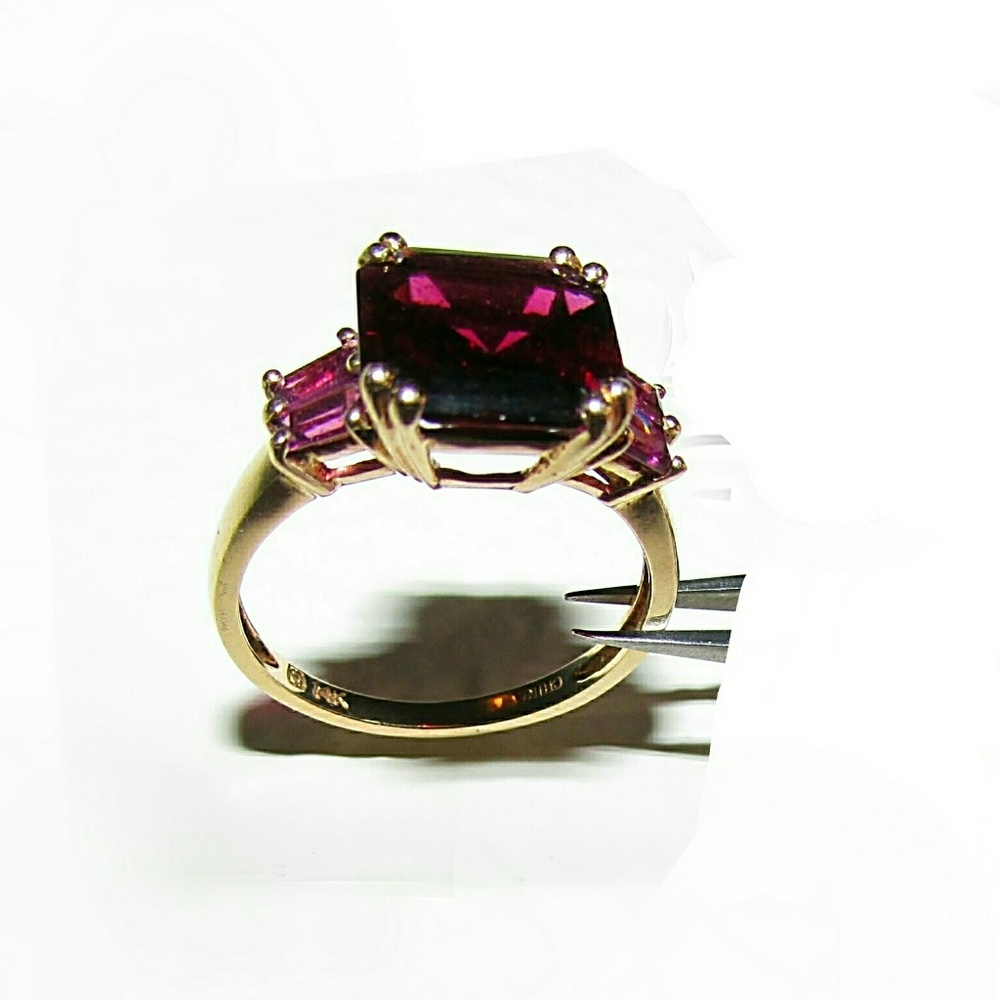 14K Gold Ring Size 8