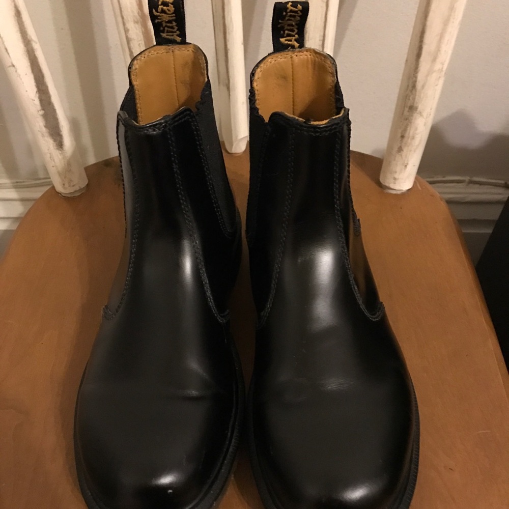 Dr. Martens unisex 2976 Chelsea Boot !