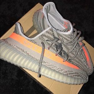 Yeezy v2 belugas