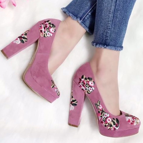Pink Platform Round Toe Floral Pumps - Picture 4 of 8