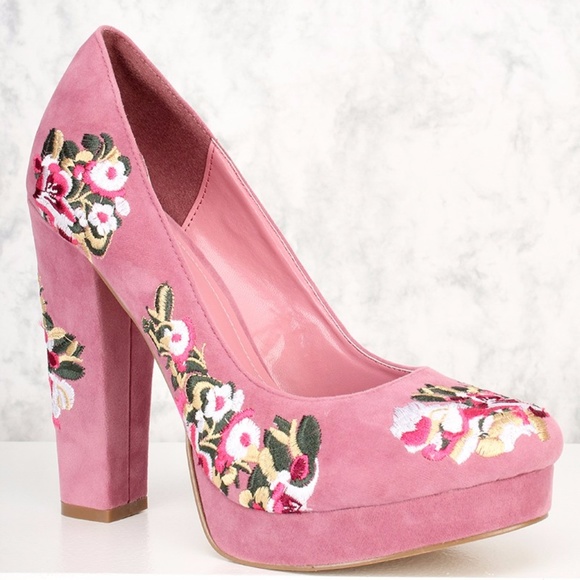 Pink Platform Round Toe Floral Pumps - Picture 3 of 8