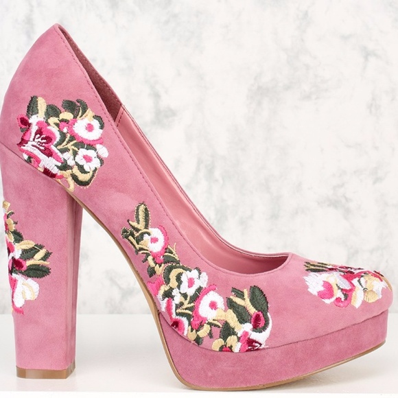 Pink Platform Round Toe Floral Pumps - Picture 8 of 8