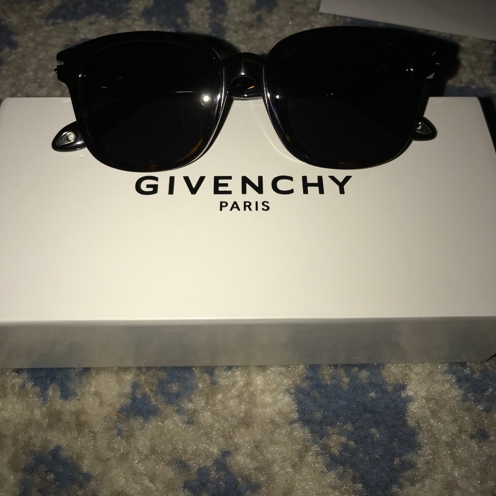 Givenchy sunglasses black