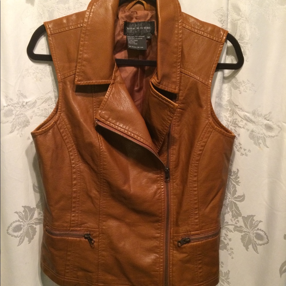 Live A Little tan faux leather vest, sz M