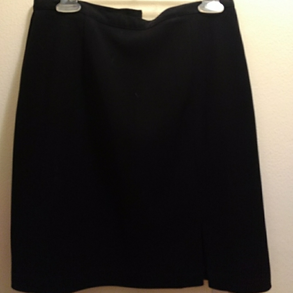 Savion Black Straight Skirt