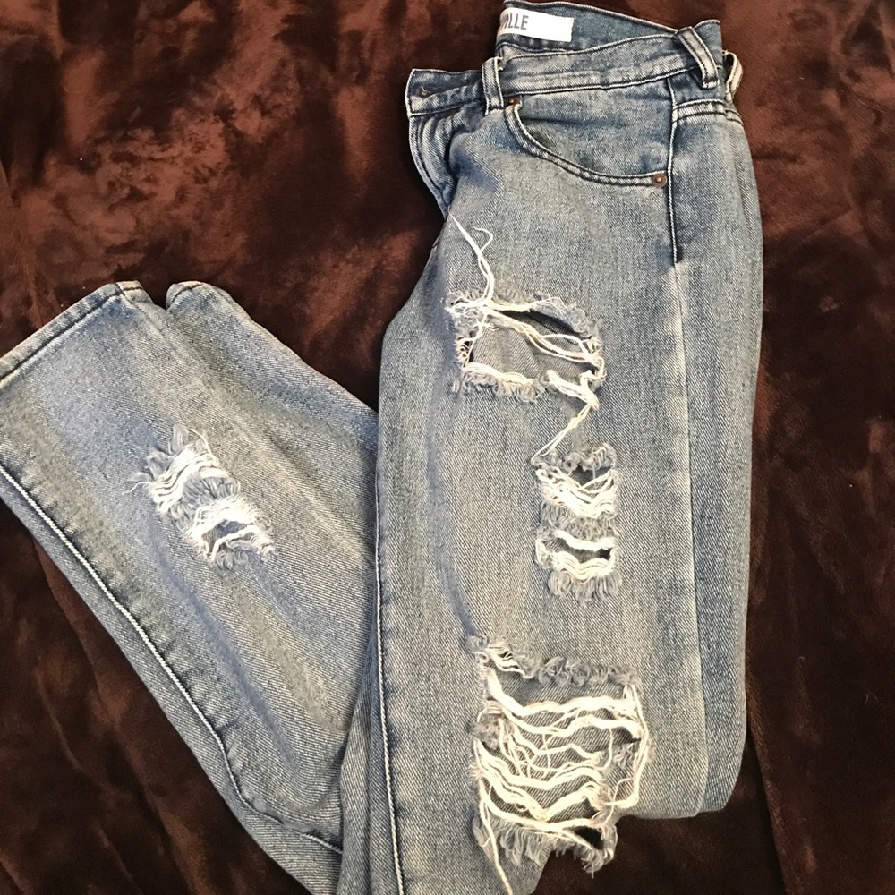 Brandy Melville distressed jeans